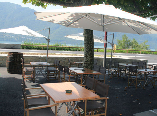 Terrasse des Granges du Lac