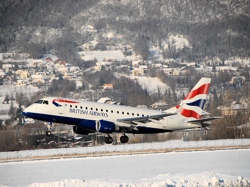 Aéroport Chambér Aix les Bains atterrissage avion