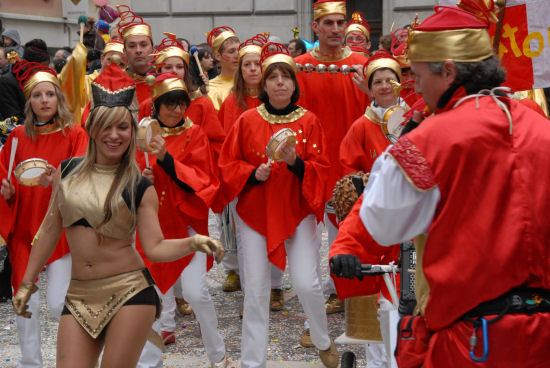 carnaval musiciens danseuse