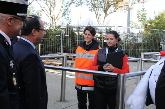 françois Hollande arrivée centre des congrès pompier chambery