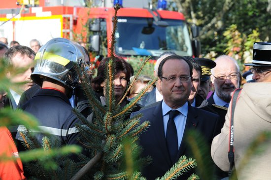 françois hollande allées congrès pompier