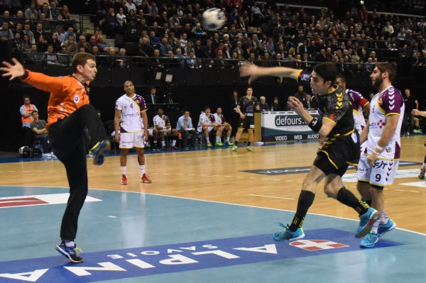 Chambry Savoie Handball face  Nantes