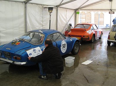 Pose des autocollants  rallye neige et glace