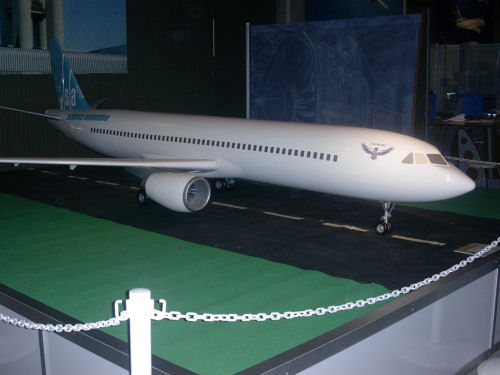 maquette avion exposition