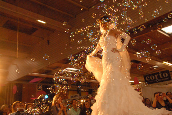 mariee au salon du mariage