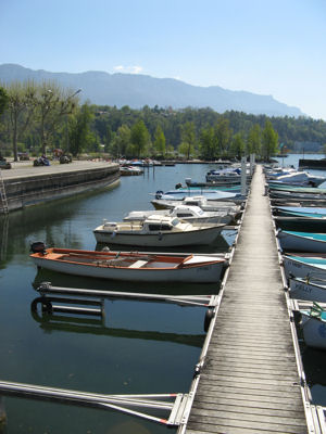 petit port aix les bains