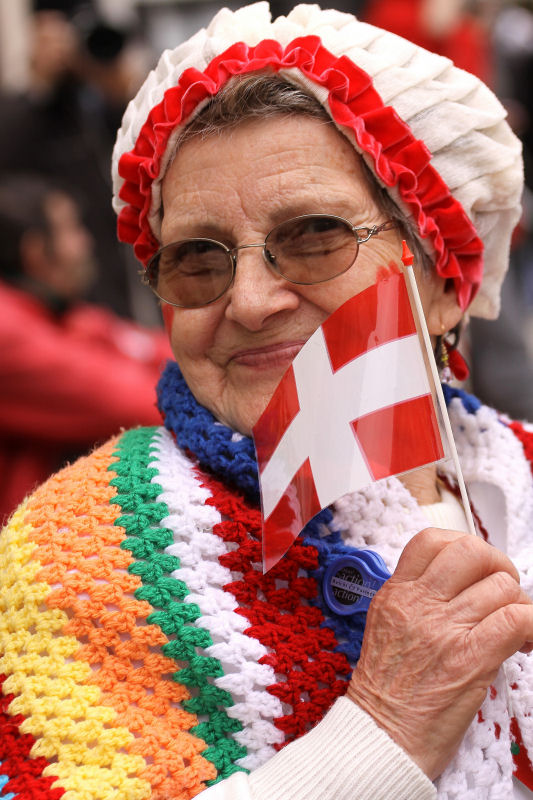 Dame aux couleurs de la Savoie