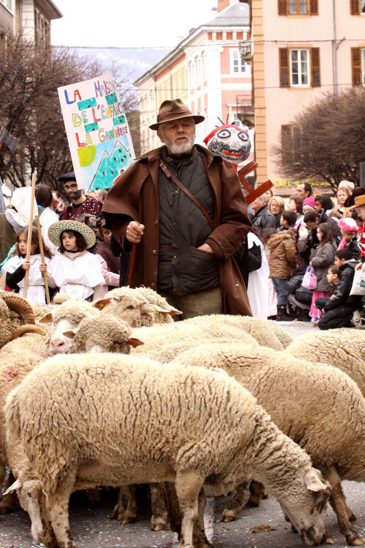 Bergers et moutons au carnaval