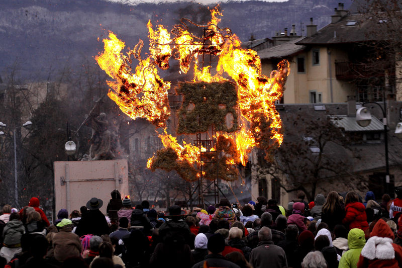 Embrasement de fin de carnaval