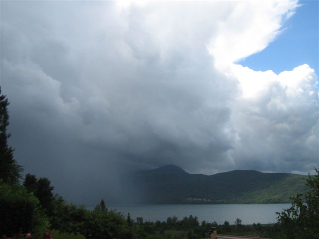 le  Lac du Bourget pluie et soleil