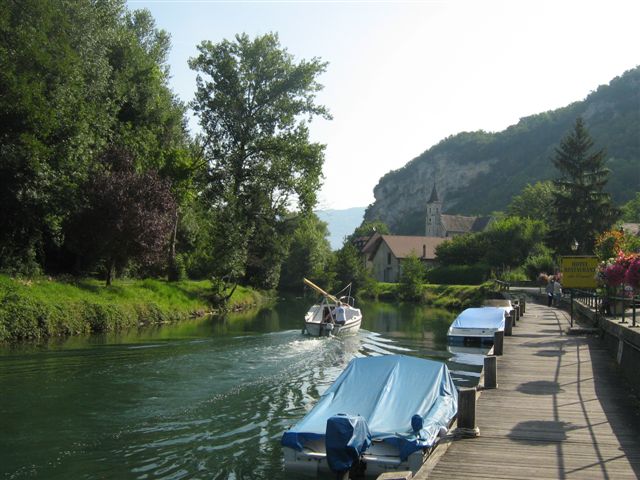 Canal de Savieres, port Chanaz