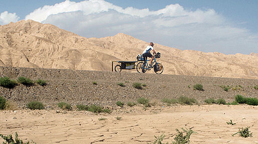 Traverse de la Chine en vlo lectrique solaire la rgion du Sinkiang ou Xinjiang