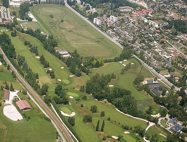 Golf et Hippodrome Aix les Bains - photo vue du ciel