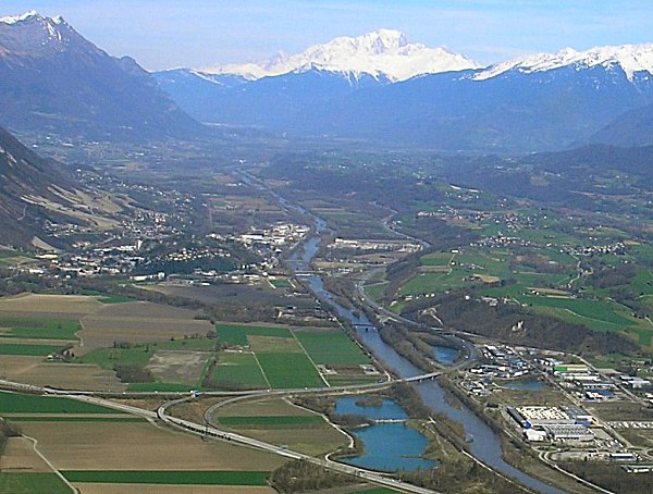 Montmelian et le Mont Blanc - photo vue du ciel