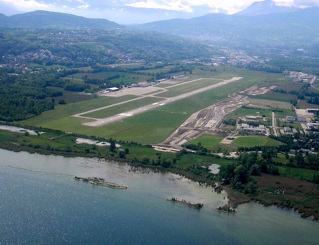 Aeroport Chambery Aix les Bains - photo vue du ciel