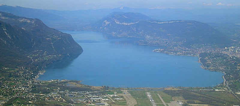 Le lac du Bourget - vue aeriene - photo vue du ciel